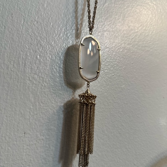 KENDRA SCOTT Rayne Pendant Tassel necklace - Picture 4 of 4
